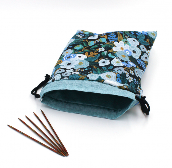 Projektbeutel / Handarbeitsbeutel mit Kordel Garden Party schwarz/blau